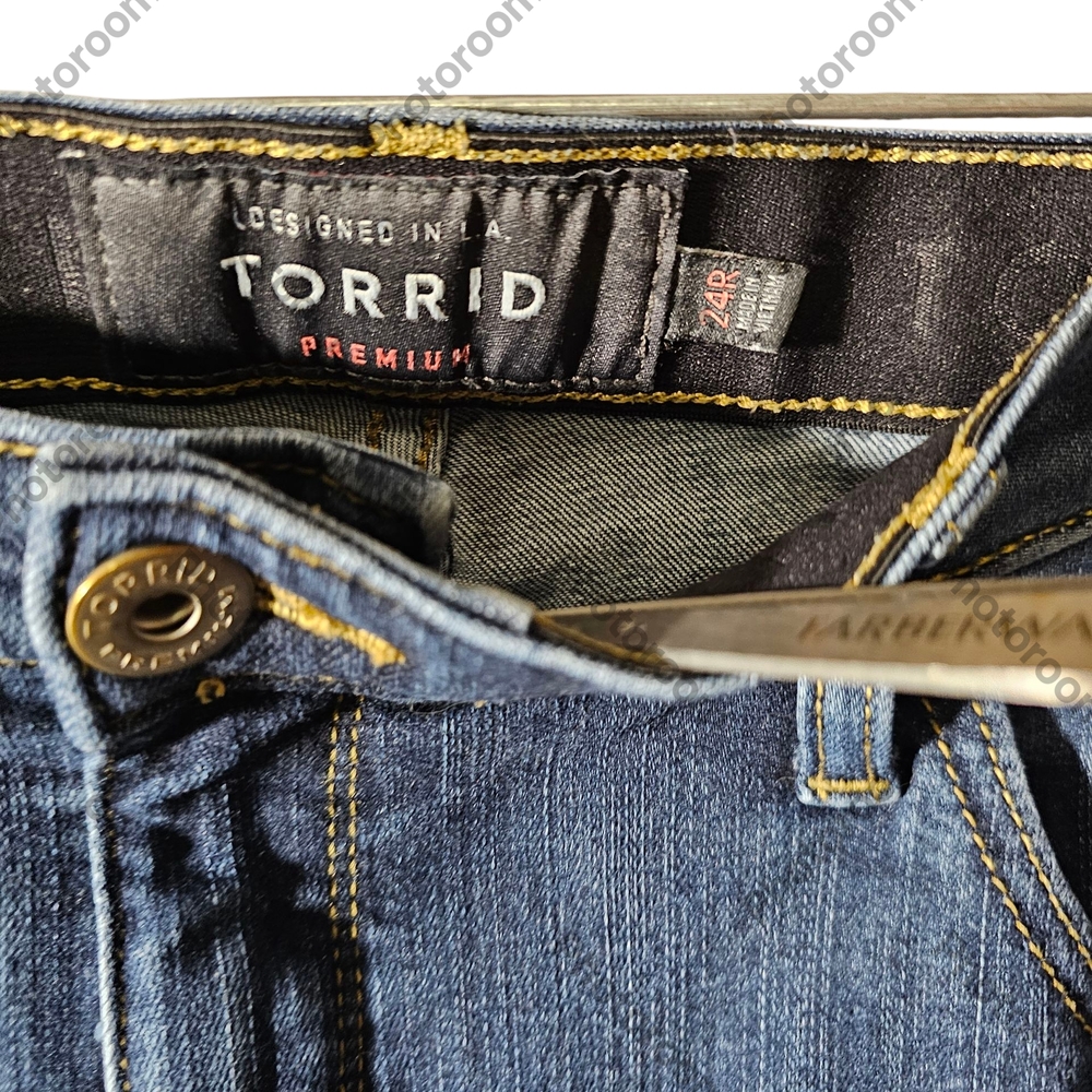 Torrid Sky High Skinny Blue Jeans - Picture 4 of 5